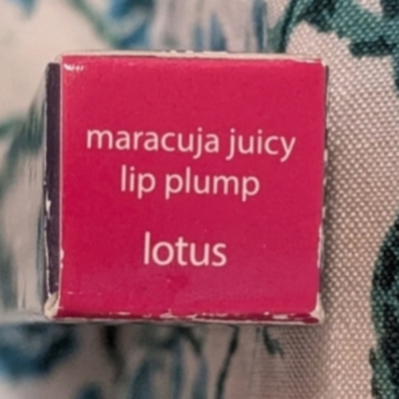 Lotus Tarte Maracuja Juicy Lip Plump - Full Size New In Box - Picture 5 of 8